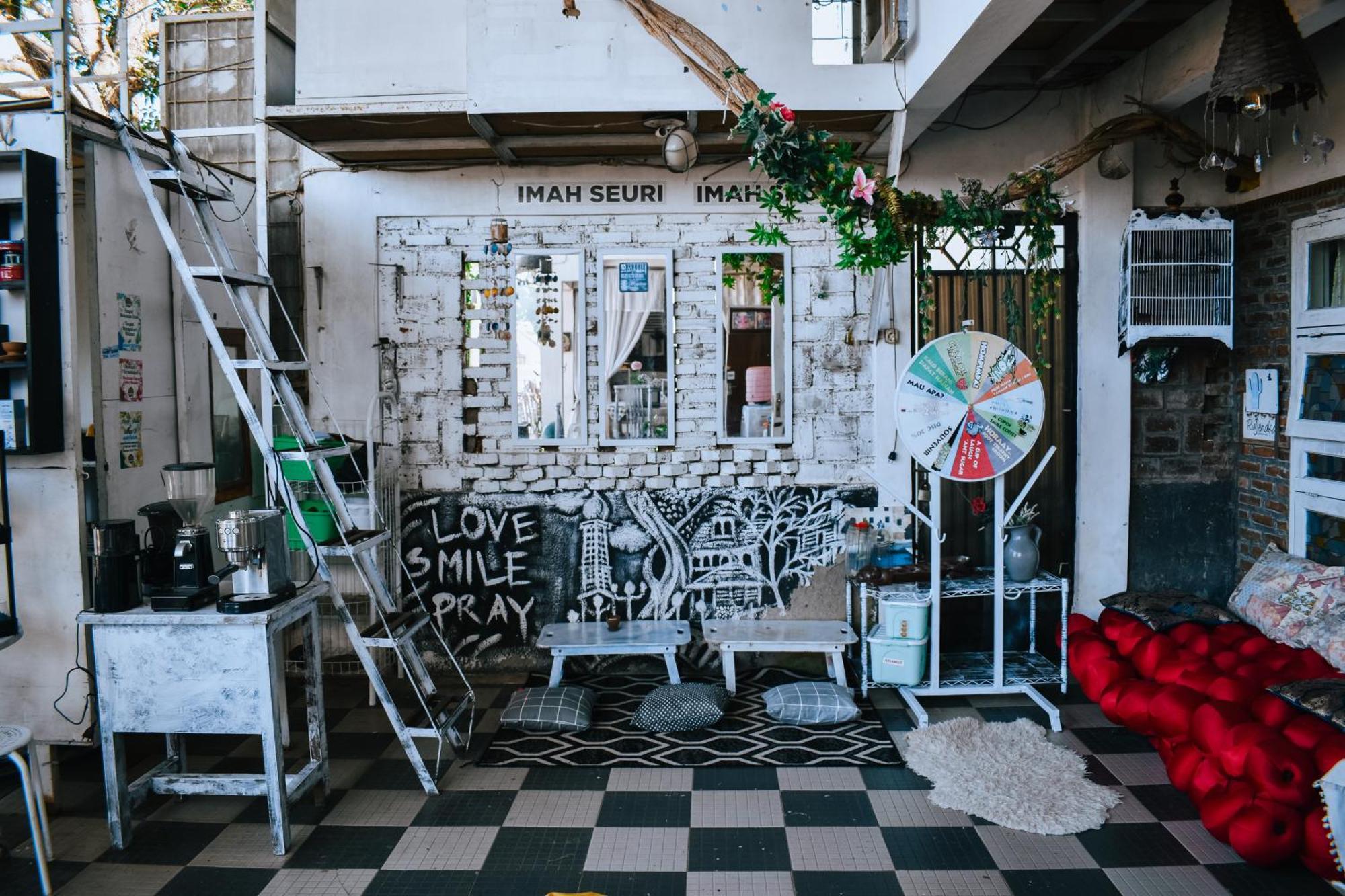 Imah Seuri By Kaya Rooms Tutugan Εξωτερικό φωτογραφία