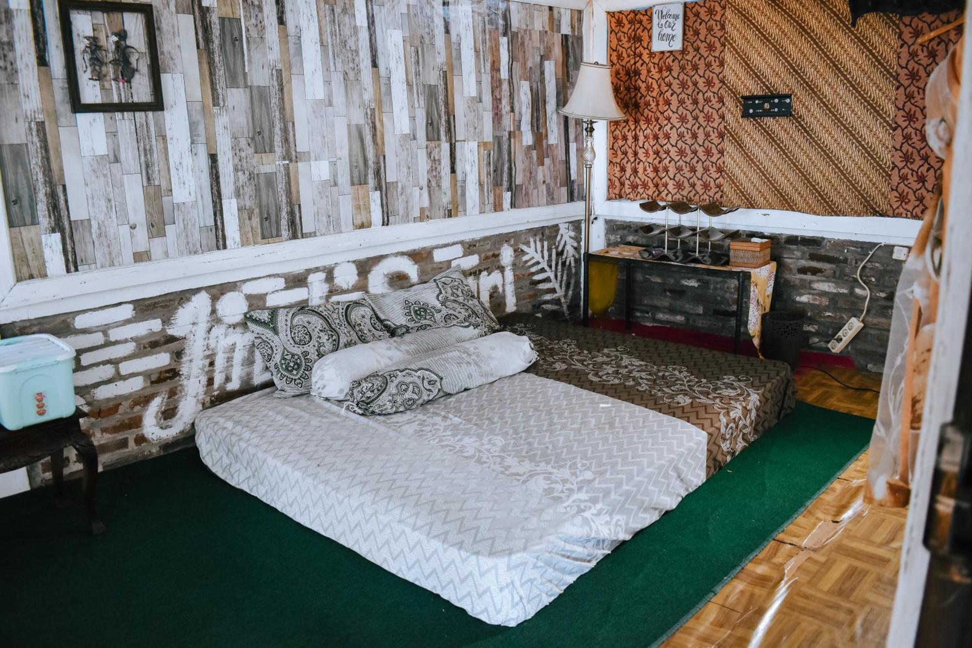 Imah Seuri By Kaya Rooms Tutugan Εξωτερικό φωτογραφία